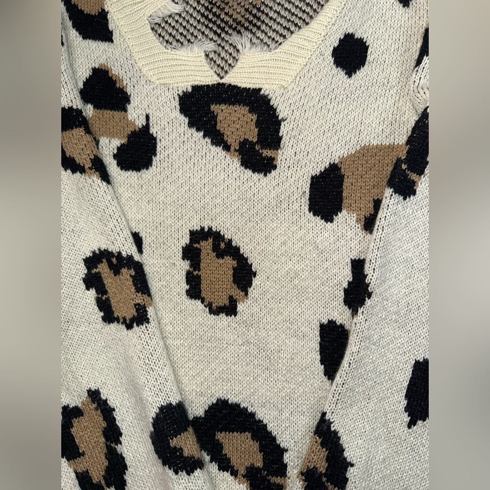 Anthropologie Entro Leopard Sweater V Neck Size Large Heavy Knit Distressed Hem - Picture 4 of 11
